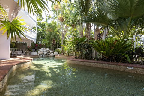 The White House Port Douglas - Accommodation Batemans Bay 2