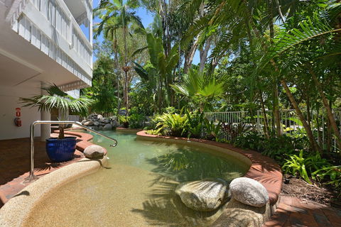 The White House Port Douglas - Accommodation Batemans Bay 6