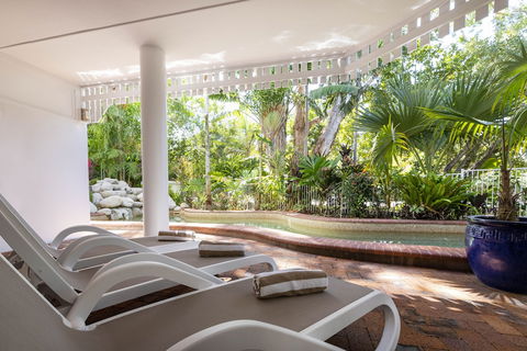 The White House Port Douglas - Accommodation Batemans Bay 3