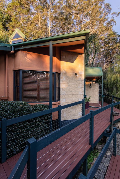 The Escarpment Retreat - Accommodation Batemans Bay 4