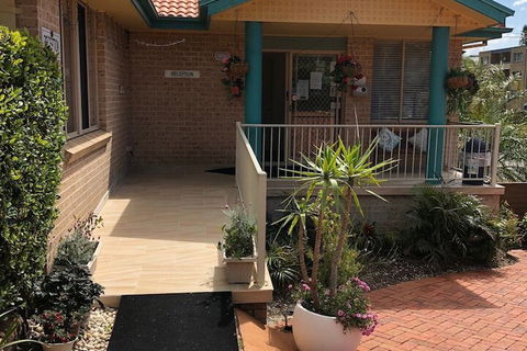 Beaches Serviced Apartments - Accommodation Batemans Bay 1