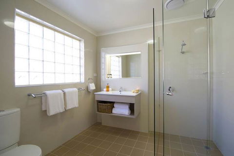 Marty's @ Little Beach - Accommodation Batemans Bay 4