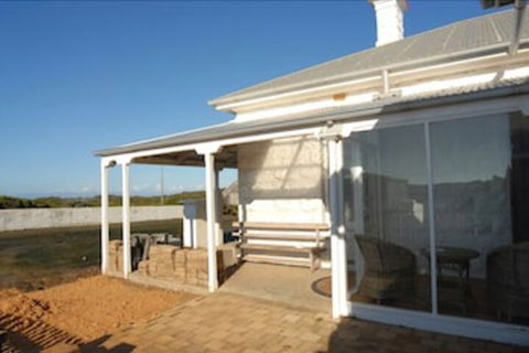 Cape Nelson Lighthouse - Accommodation Batemans Bay 3