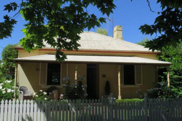 Orange NSW Accommodation Batemans Bay