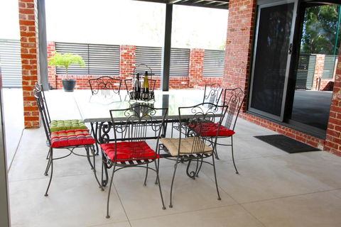 Wentworth Wharf B & B - Accommodation Batemans Bay 2