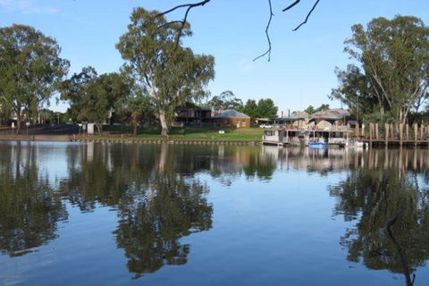 Wentworth Wharf B & B - Accommodation Batemans Bay 3