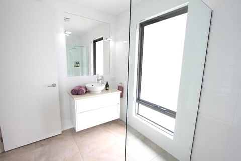 Wentworth Wharf B & B - Accommodation Batemans Bay 1