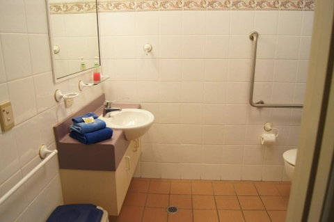Accommodation On Denham - Accommodation Batemans Bay 4