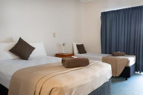 Accommodation On Denham - Accommodation Batemans Bay 6