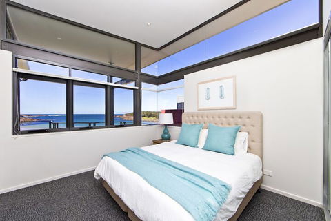 Sails On The Beachfront Exclusive Seaside Home - Accommodation Batemans Bay 1