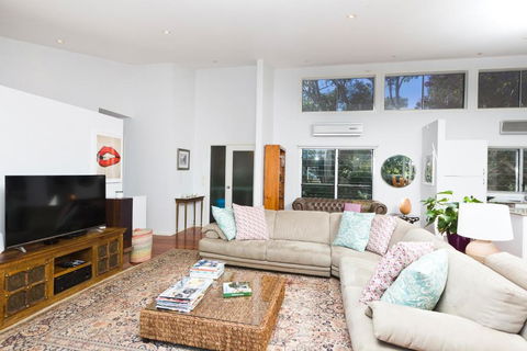 Booti Booti Lakehouse - Accommodation Batemans Bay 4