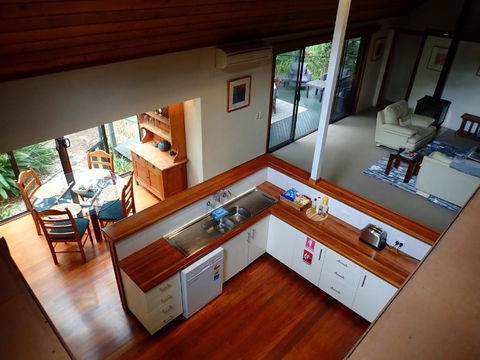 Lake Russell Retreat - Accommodation Batemans Bay 3