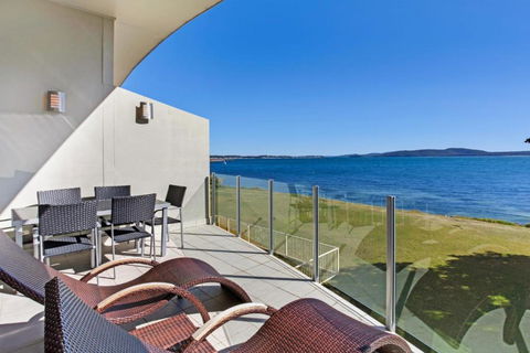 Breath Taking Waterfront! - Accommodation Batemans Bay 7