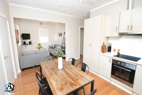 Just Renovated 2BR Cottage In Heart Of Wentworth - Accommodation Batemans Bay 4