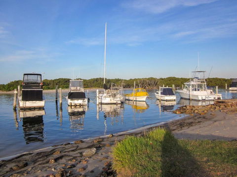 A Reflection On The Lake - Accommodation Batemans Bay 3