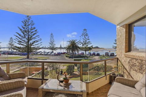 Sundowner Apartment 2 - Accommodation Batemans Bay 0
