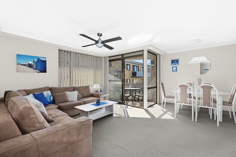 Golden Sands Apartment 10 - Accommodation Batemans Bay 3