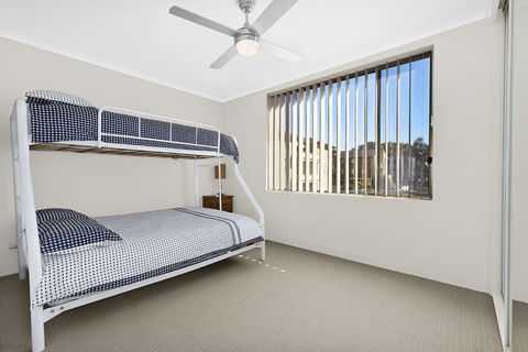 Golden Sands Apartment 10 - Accommodation Batemans Bay 4