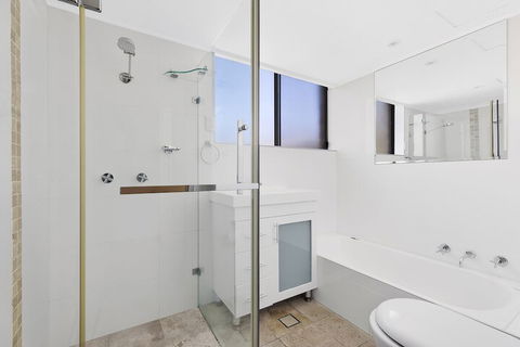 Golden Sands Apartment 10 - Accommodation Batemans Bay 2