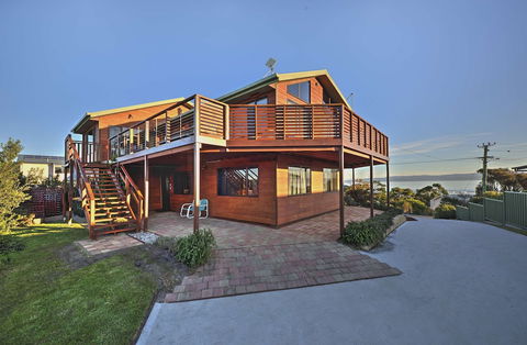 Zenith - Accommodation Batemans Bay 0