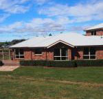 Country Meets Town - Accommodation Batemans Bay
