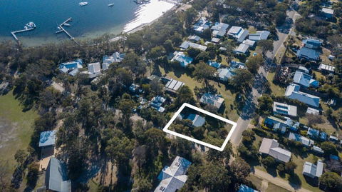 Kambera Pet Friendly Cottage On Raymond Island - Accommodation Batemans Bay 3