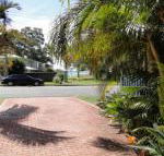 2 Copacabana 61 Sandy Point Road cute unit with water views from the balcony - Accommodation Batemans Bay