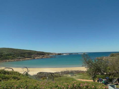 Ultimate Beach House 19a Graham Street Views Peace & Quiet - Accommodation Batemans Bay 3