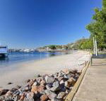 Banyan 14 Montevideo Parade spacious three bedroom pet friendly property with air con - Accommodation Batemans Bay