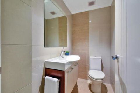 Oceana Darwin Central Oceanfront 3 Bedroom 2 Lounge Room Pool Gym Tennis Court Sleeps 9 - Accommodation Batemans Bay 5