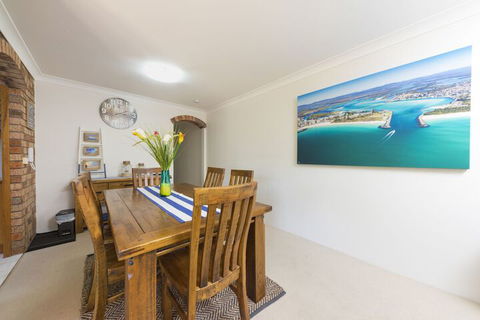 Renas Court Unit 8 - Accommodation Batemans Bay 2