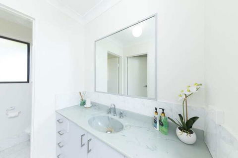 Renas Court Unit 8 - Accommodation Batemans Bay 4