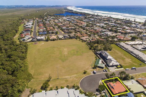 SECRET GARDEN WiFi Netflix Pet Friendly - Accommodation Batemans Bay 2