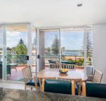 Castillo Del Mar 10 Lake View Roof Terrace with Spa - Accommodation Batemans Bay