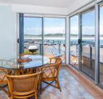 Fairholme 8 Perfect Lakefront Position - Accommodation Batemans Bay