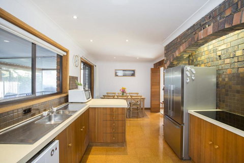Relaxed Homely Retreat 57 Carroll Ave - Accommodation Batemans Bay 6