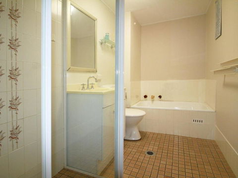 9 Braemar Skip Hop & Jump From Everything - Accommodation Batemans Bay 1