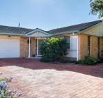 1 / 4 Huntly Close - Accommodation Batemans Bay