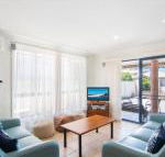 1 / 54 Parkes Airconditioned - Accommodation Batemans Bay