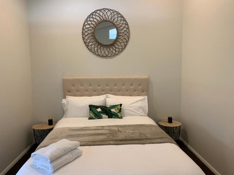 Mortimers Wines The Canopy Loft - Accommodation Batemans Bay 3
