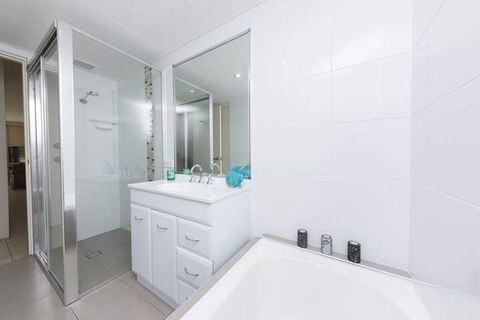 Tenerife Unit 2 - Accommodation Batemans Bay 2
