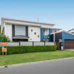 Aroona QLD Accommodation Batemans Bay