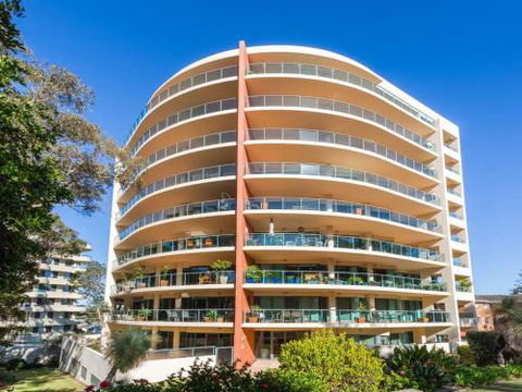 Le Point 702 Luxury & Views! - Accommodation Batemans Bay 5
