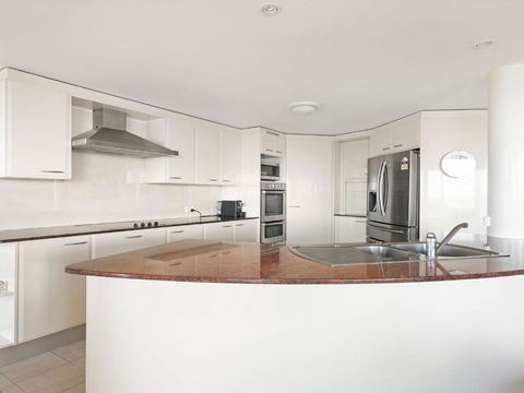 Le Point 702 Luxury & Views! - Accommodation Batemans Bay 4