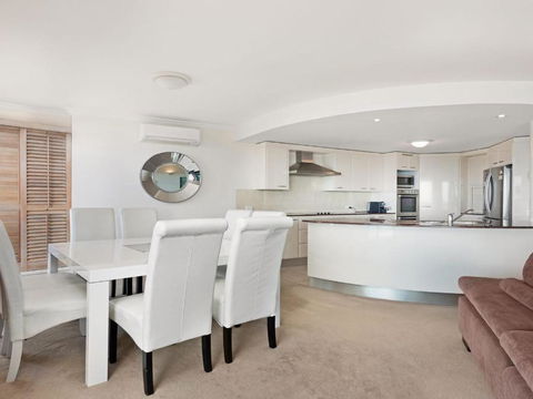 Le Point 702 Luxury & Views! - Accommodation Batemans Bay 3