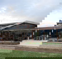 Lake House 61 Mulwala - Accommodation Batemans Bay