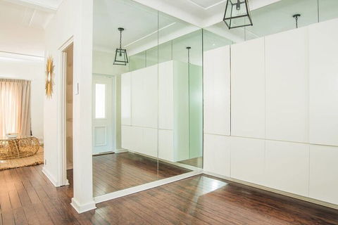 Ultimate Sandringham Beach Front Luxury House - Accommodation Batemans Bay 7