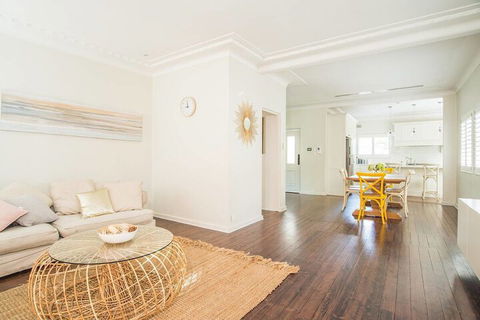 Ultimate Sandringham Beach Front Luxury House - Accommodation Batemans Bay 5