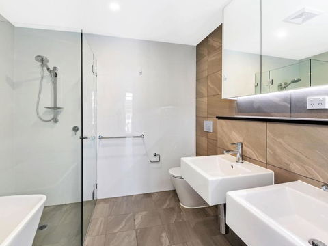 Oceans Edge #8 8 / 5 Campbell Crescent Terrigal - Accommodation Batemans Bay 1
