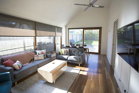 GALWAY COTTAGE - Accommodation Batemans Bay 3